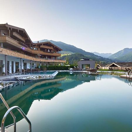 Der Boeglerhof - Pure Nature Spa Resort 阿尔卑巴赫 外观 照片