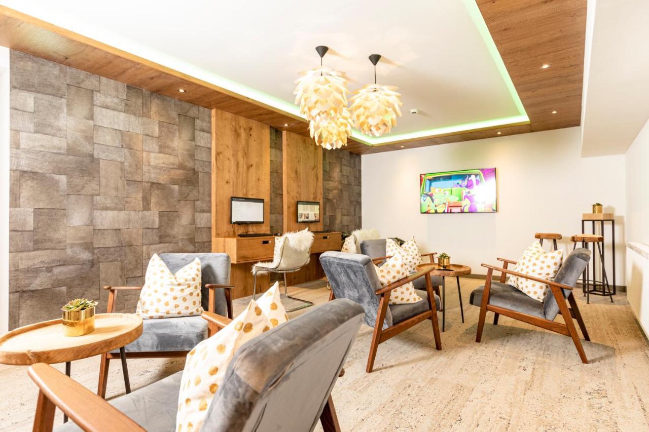 Der Boeglerhof - Pure Nature Spa Resort 阿尔卑巴赫 外观 照片