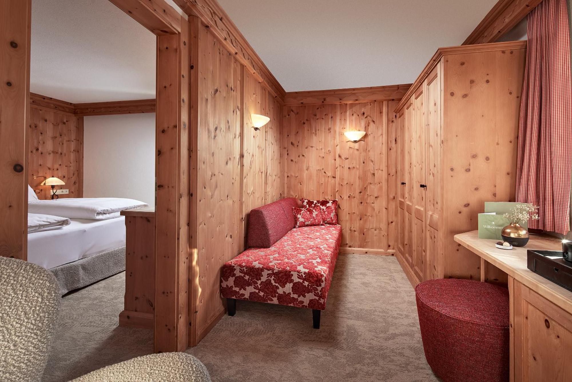 Der Boeglerhof - Pure Nature Spa Resort 阿尔卑巴赫 外观 照片