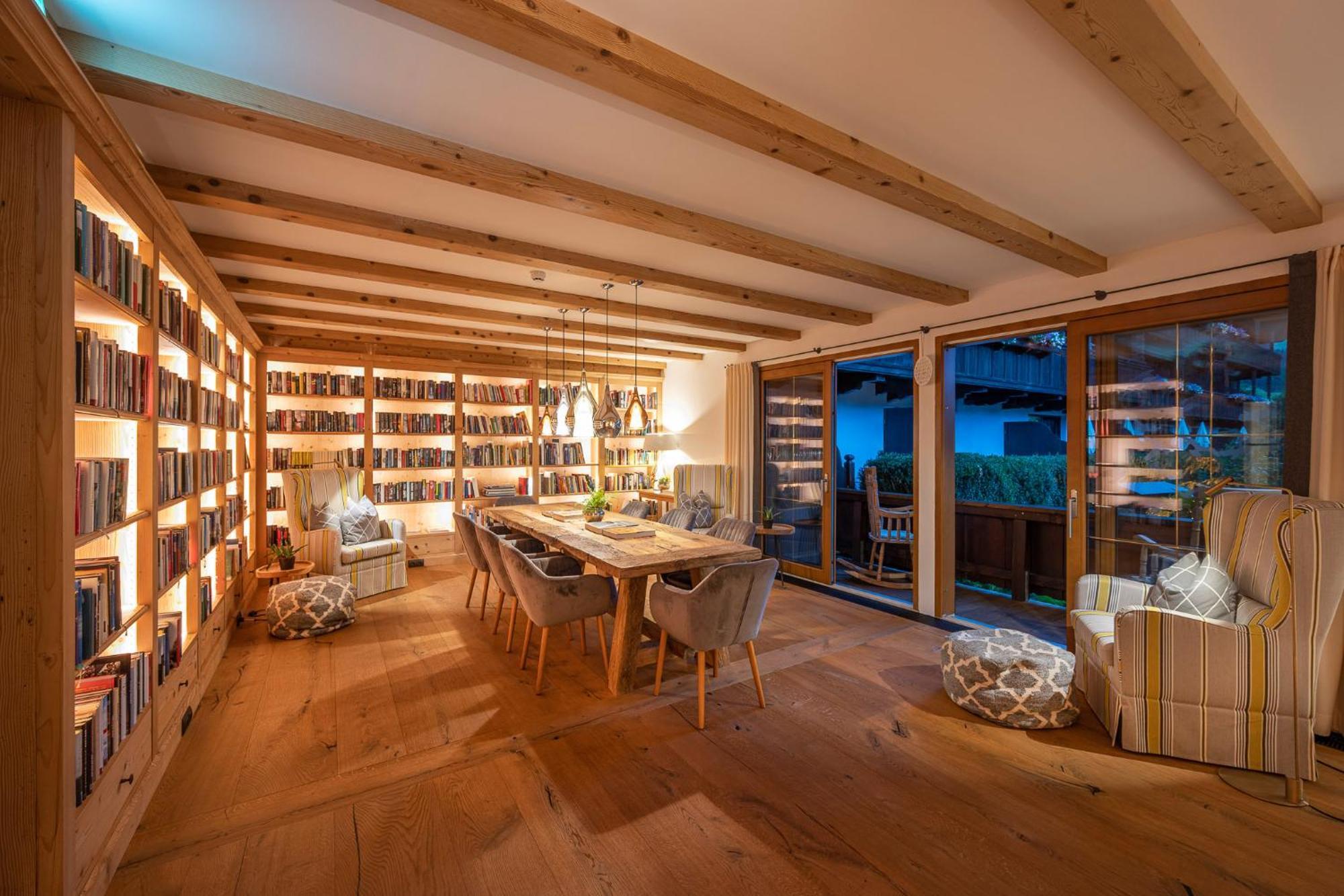 Der Boeglerhof - Pure Nature Spa Resort 阿尔卑巴赫 外观 照片